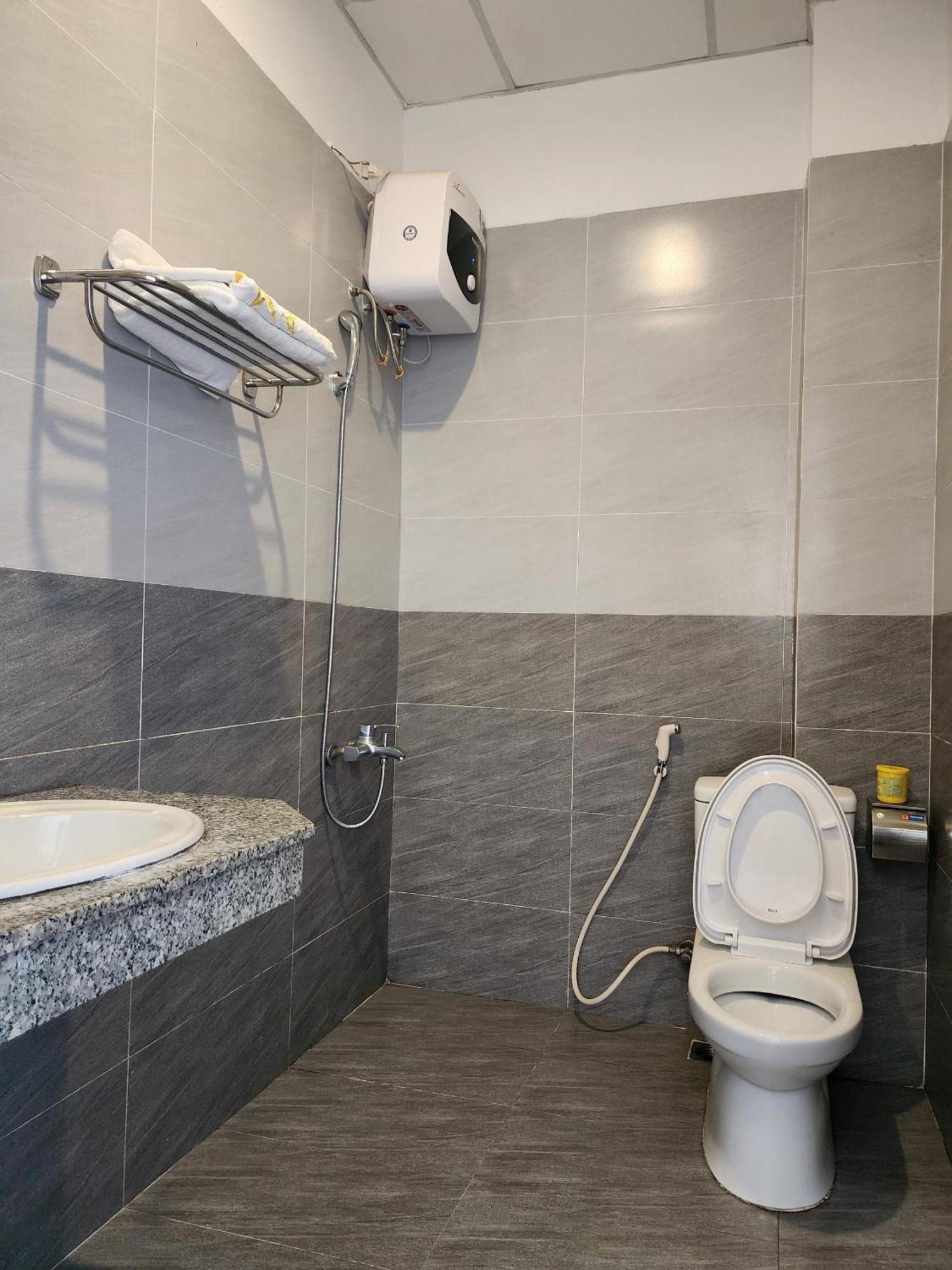 Thon Lai The Thao An 2 Hotel Hue מראה חיצוני תמונה