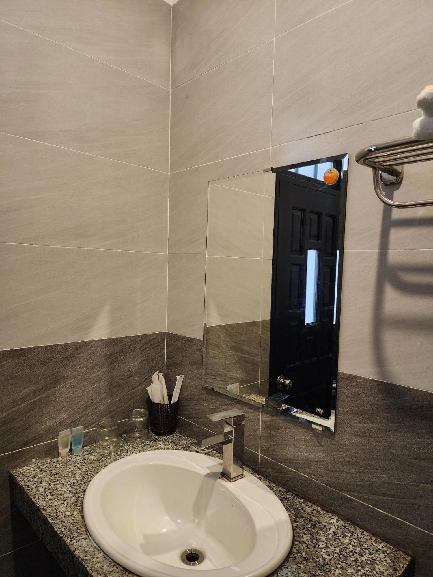 Thon Lai The Thao An 2 Hotel Hue מראה חיצוני תמונה